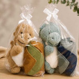 Babygave med 3 stk. Pippi bandana og sød dragebamse